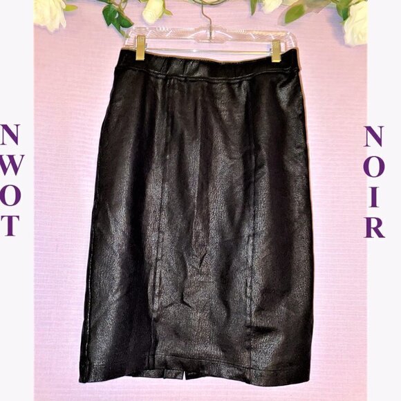 NWT CALLIE LIVES SIZE MEDIUM BLACK MIDI/MAXI LOOKS LIKE LEATHER SHINY SKIRT - Picture 4 of 9